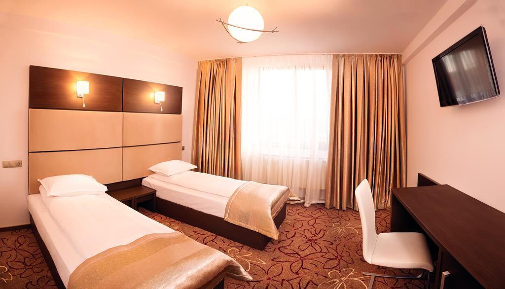 Hotel Bliss Sibiu Quarto foto